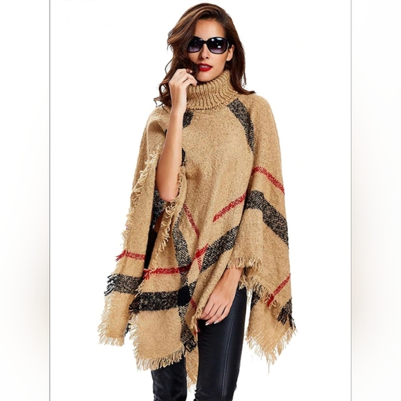 Woman's Plaid Poncho - Picture 5 of 5